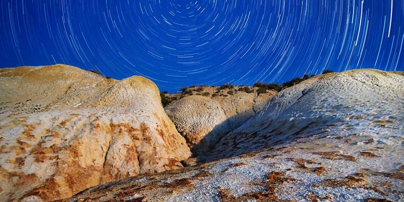 超高层建筑幕墙安装：关键技术解析与安全风险防控策略